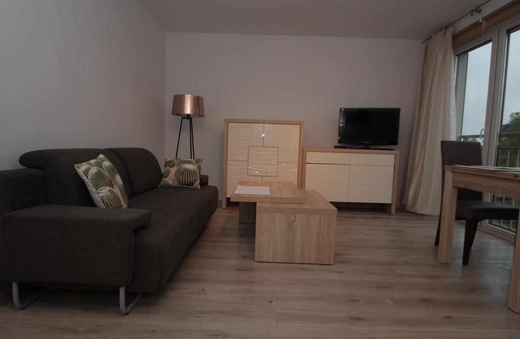 100-Sio Apartamenty Кошалин Екстериор снимка